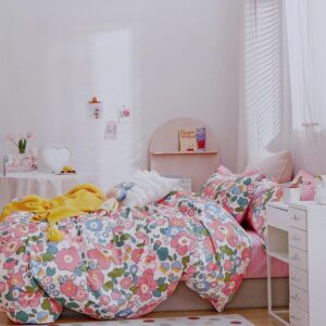 multi colour bedsheets